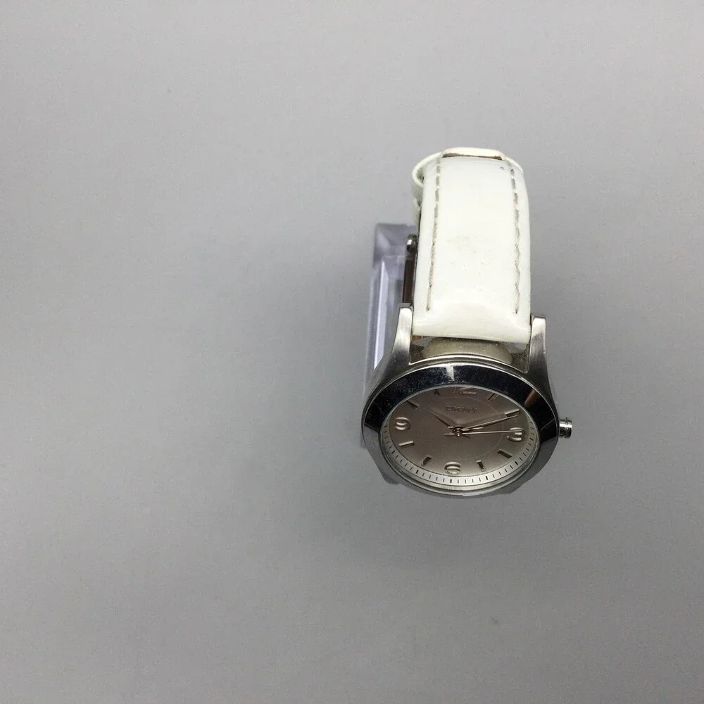 DKNY Womens Watch 32mm Silver Tone White Leather 5 ATM Stainless New Battery